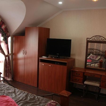 Kristall Hotel Bosteri Zewnętrze zdjęcie