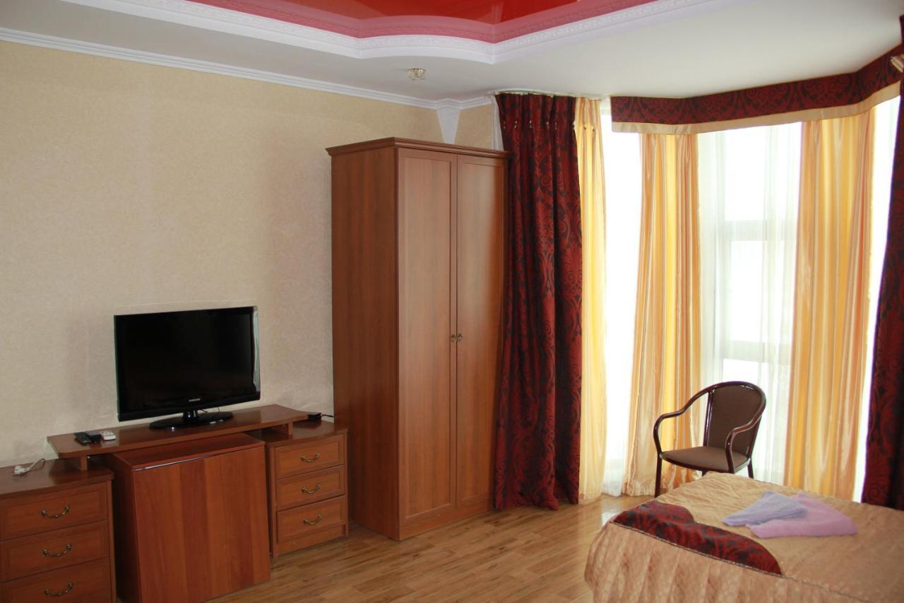 Kristall Hotel Bosteri Zewnętrze zdjęcie