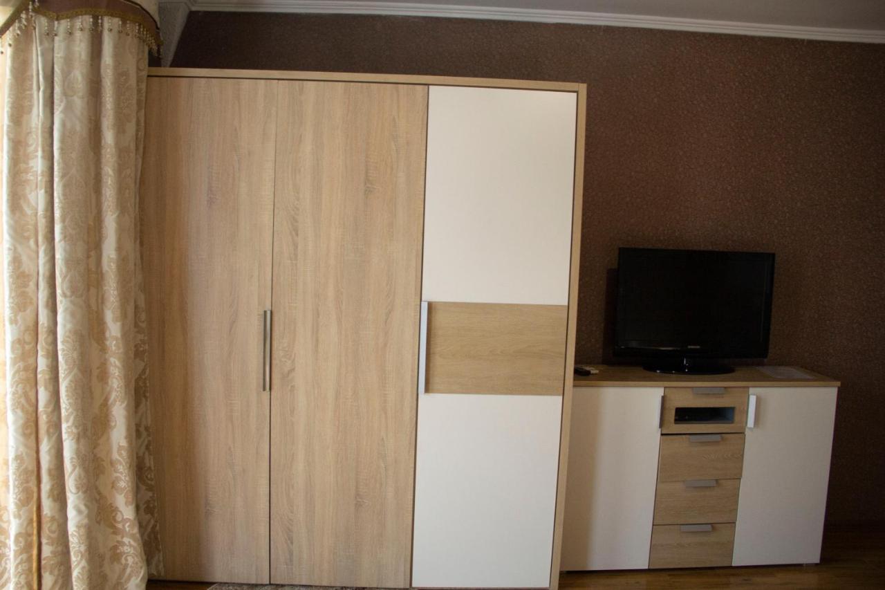 Kristall Hotel Bosteri Zewnętrze zdjęcie