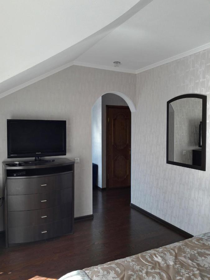Kristall Hotel Bosteri Zewnętrze zdjęcie