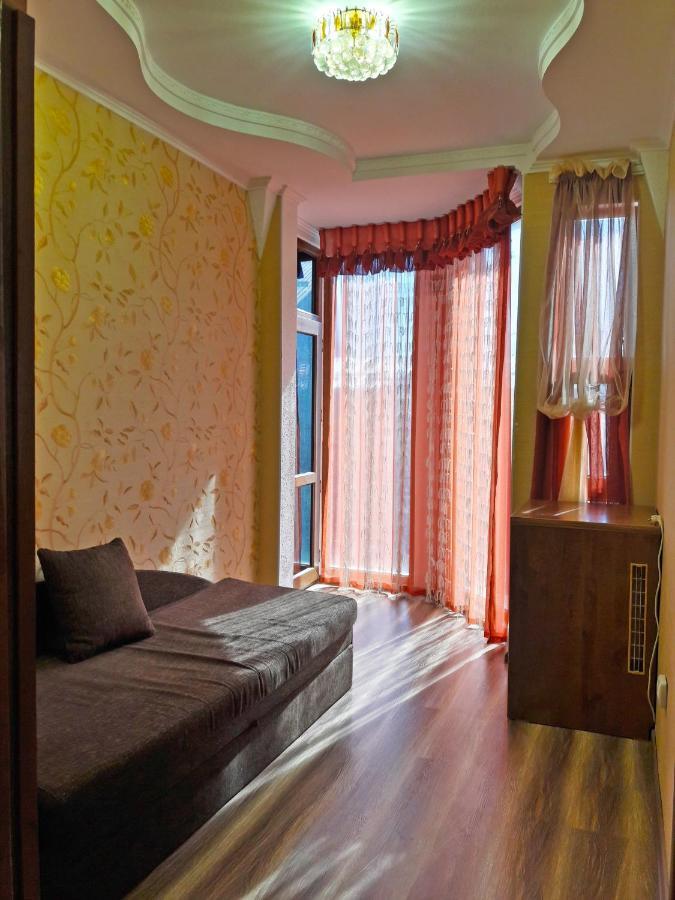 Kristall Hotel Bosteri Zewnętrze zdjęcie