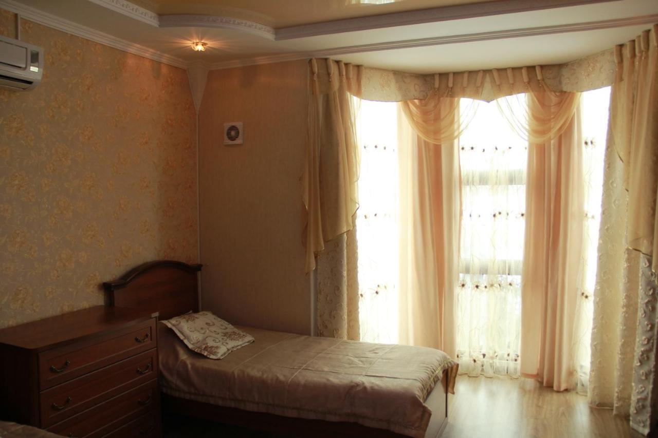 Kristall Hotel Bosteri Zewnętrze zdjęcie