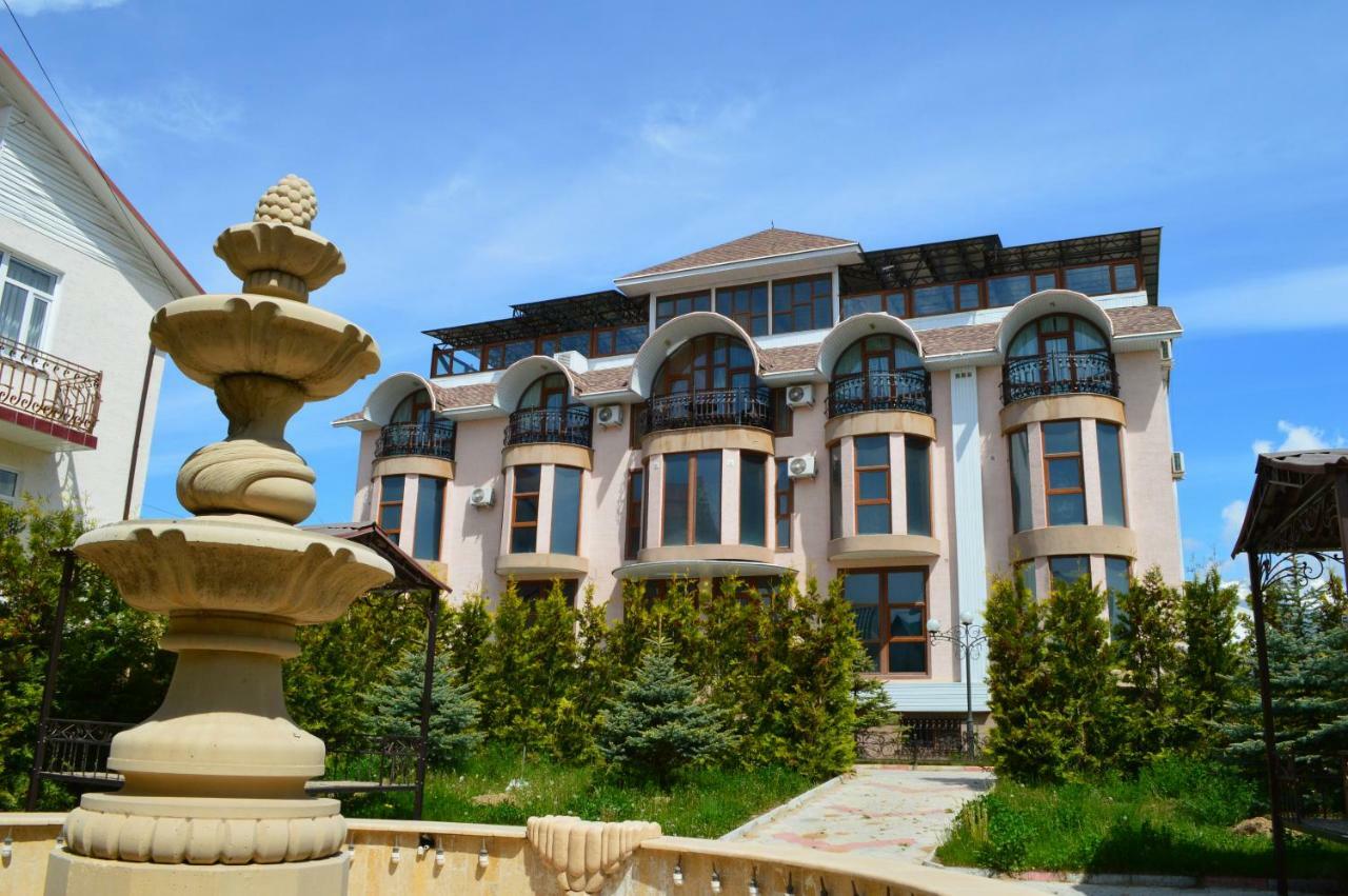 Kristall Hotel Bosteri Zewnętrze zdjęcie