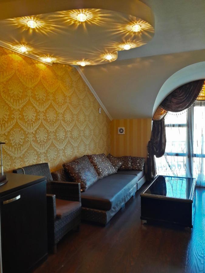 Kristall Hotel Bosteri Zewnętrze zdjęcie