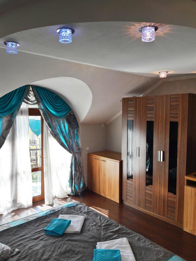 Kristall Hotel Bosteri Zewnętrze zdjęcie
