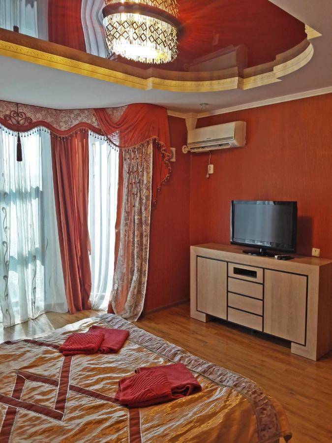 Kristall Hotel Bosteri Zewnętrze zdjęcie